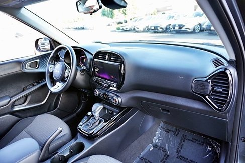 Used 2023 Kia Soul EX image 9