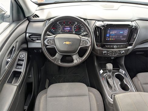Used 2021 Chevrolet Traverse LT image 33