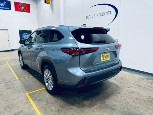 Used 2022 Toyota Highlander Limited image 5