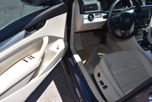 Used 2012 Volkswagen Passat TDI SE image 11