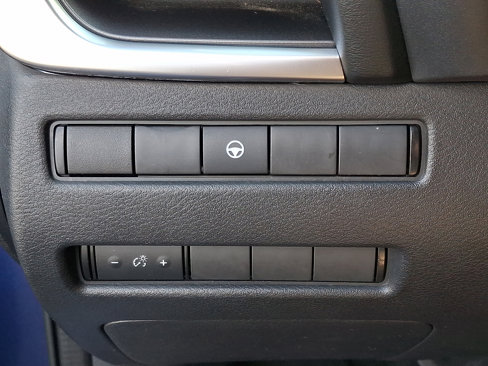 Used 2021 Nissan Rogue SV image 23