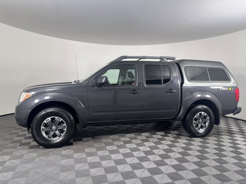 Used 2015 Nissan Frontier PRO-4X image 8