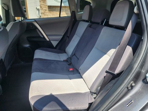 Used 2013 Toyota RAV4 XLE image 10