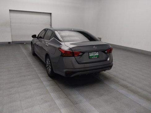 Used 2023 Nissan Altima 2.5 SV image 5