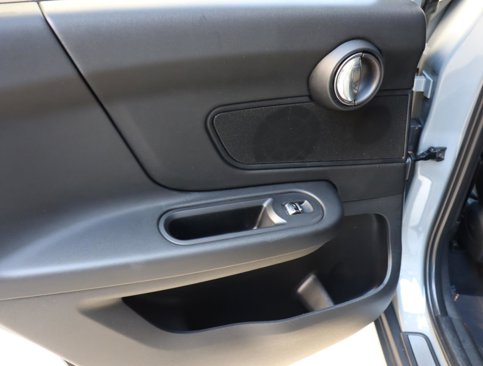 Used 2018 MINI Cooper Countryman w/ Premium Package image 11