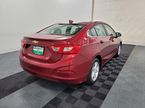 Used 2017 Chevrolet Cruze LT image 9