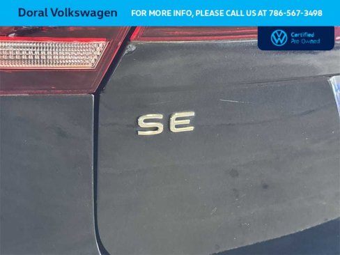Used 2023 Volkswagen Tiguan SE image 10