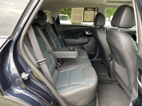 Used 2022 Kia Niro EX Premium w/ Cold Weather Package image 34