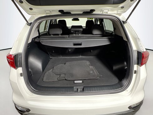 Used 2020 Kia Sportage LX image 32