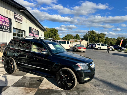 Used 2010 Mercedes-Benz GLK 350 4MATIC image 4