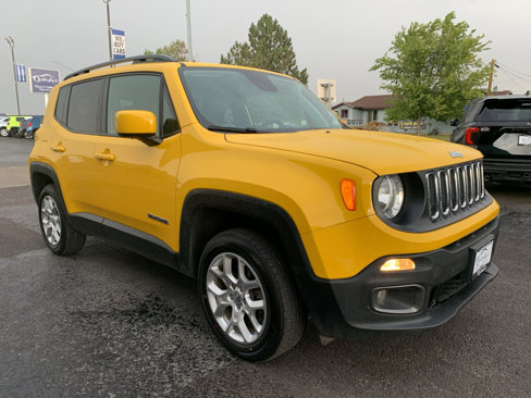 Used 2018 Jeep Renegade Latitude w/ Cold Weather Group image 4