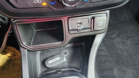 Used 2018 Jeep Renegade Latitude image 24