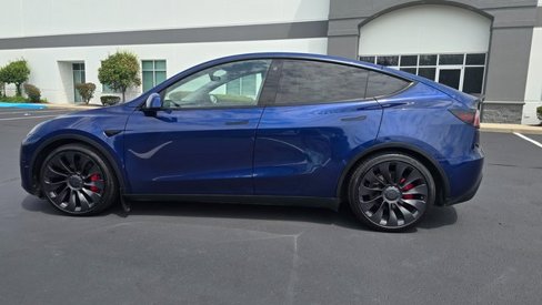 Used 2022 Tesla Model Y Performance image 10