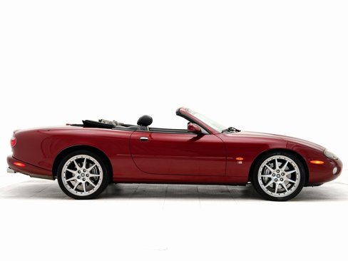 Used 2003 Jaguar XK8 Convertible image 2