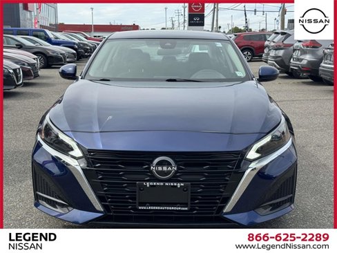 Used 2023 Nissan Altima 2.5 S image 2