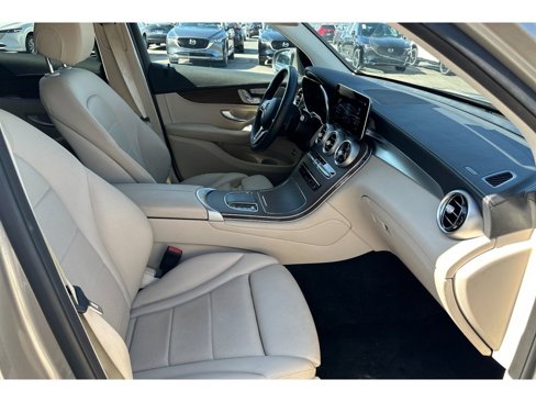 Used 2022 Mercedes-Benz GLC 300 image 18