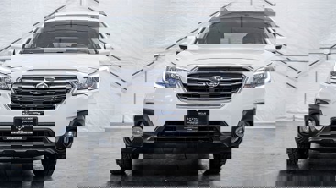 Used 2018 Subaru Outback 2.5i Premium image 4