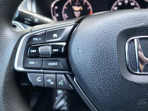 Used 2018 Honda Accord LX image 24