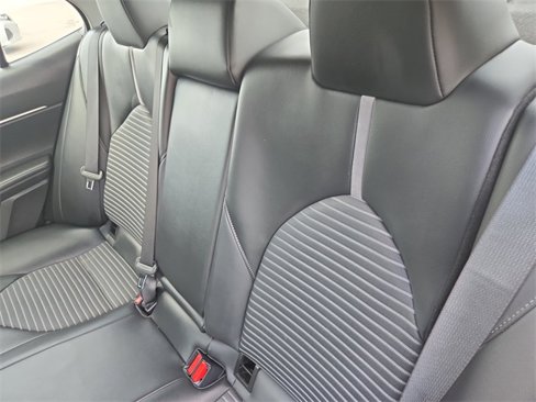 Used 2023 Toyota Camry SE image 27
