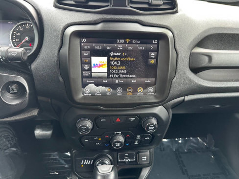 Used 2018 Jeep Renegade Trailhawk w/ UConnect 8.4 Nav Group image 16