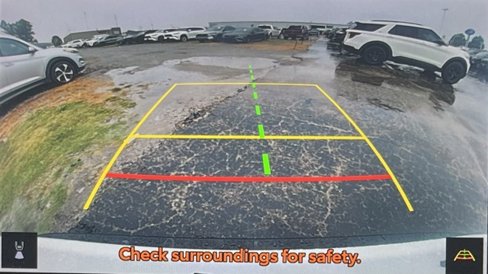 Used 2023 Toyota RAV4 XLE image 16