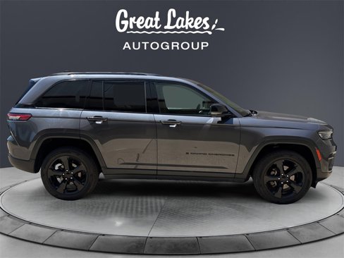 Used 2023 Jeep Grand Cherokee Altitude image 6