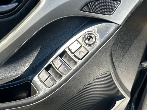 Used 2013 Hyundai Elantra Limited image 14
