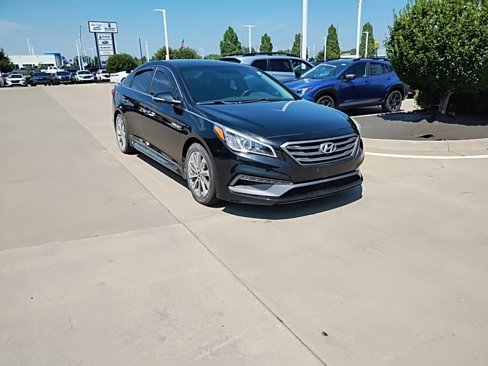 Used 2017 Hyundai Sonata Sport w/ Value Edition Package 02 image 4