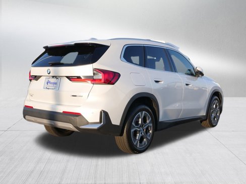 Used 2023 BMW X1 xDrive28i image 3