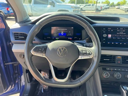 Used 2022 Volkswagen Taos SE image 19