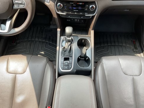 Used 2020 Hyundai Santa Fe SEL w/ Convenience + Premium Package image 17