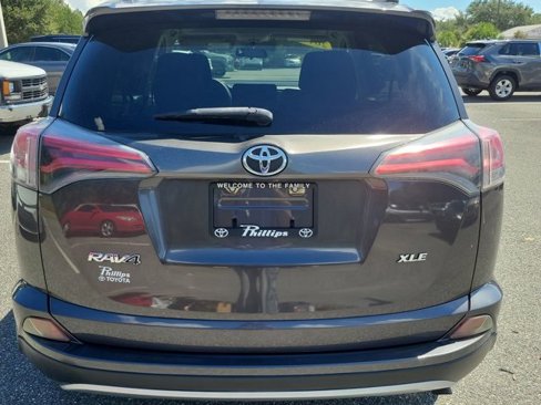 Used 2016 Toyota RAV4 XLE image 11
