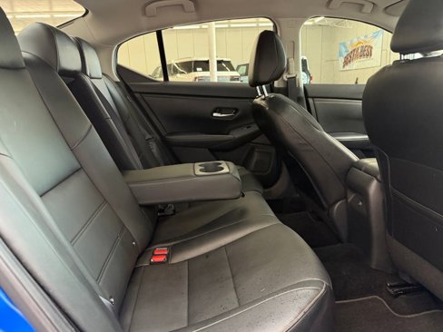 Used 2021 Nissan Sentra SR w/ SR Premium Package image 17
