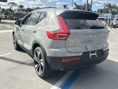 New 2025 Volvo XC40 B5 Plus w/ Protection Package Premier image 9