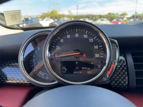 Used 2018 MINI Cooper S image 3