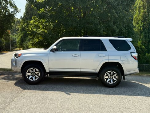 Used 2024 Toyota 4Runner TRD Off-Road Premium image 2