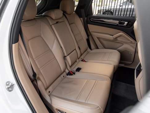 Certified 2019 Porsche Cayenne image 38