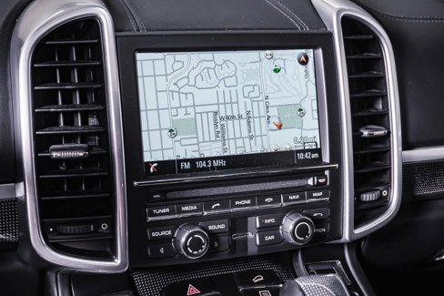 Used 2016 Porsche Cayenne Turbo S image 22