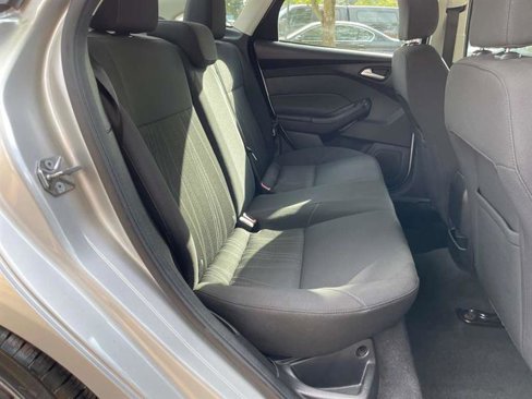 Used 2015 Ford Focus SE image 13