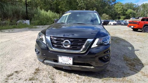 Certified 2020 Nissan Pathfinder SV image 3
