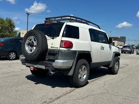 Used 2010 Toyota FJ Cruiser 4WD image 9