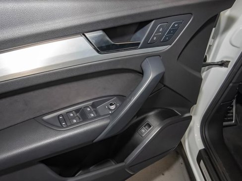 Used 2021 Audi SQ5 Premium w/ Convenience Package image 34