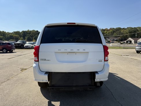Used 2014 Dodge Grand Caravan SXT w/ Rear Park Assist Package image 9