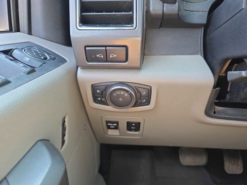 Used 2018 Ford F150 XLT w/ Equipment Group 302A Luxury image 16