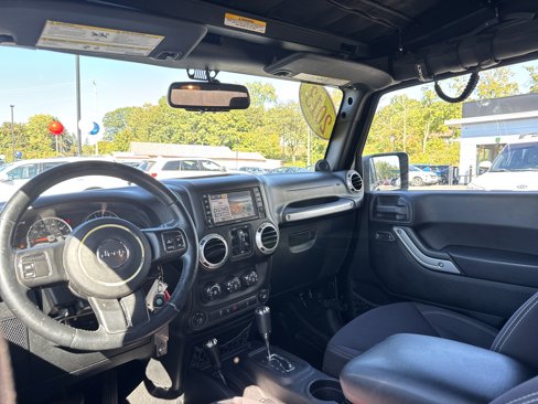 Used 2013 Jeep Wrangler Unlimited Sahara image 14