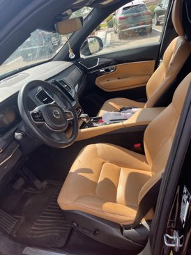 Used 2018 Volvo XC90 T6 Momentum w/ Convenience Package image 5
