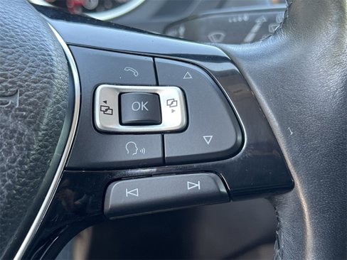 Used 2018 Volkswagen Tiguan SE image 26