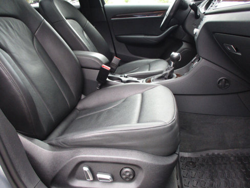 Used 2017 Audi Q3 2.0T Premium Plus w/ Premium Plus Package image 22