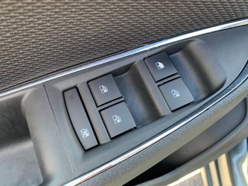 Used 2017 Chevrolet Cruze LT image 16