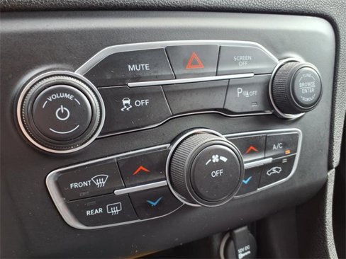 Used 2023 Dodge Charger SXT image 38